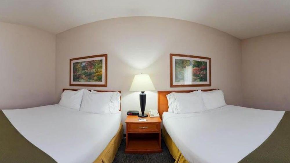 Links Bos Landen Hotel & Spa Of Pella, Trademark By Wyndham 外观 照片