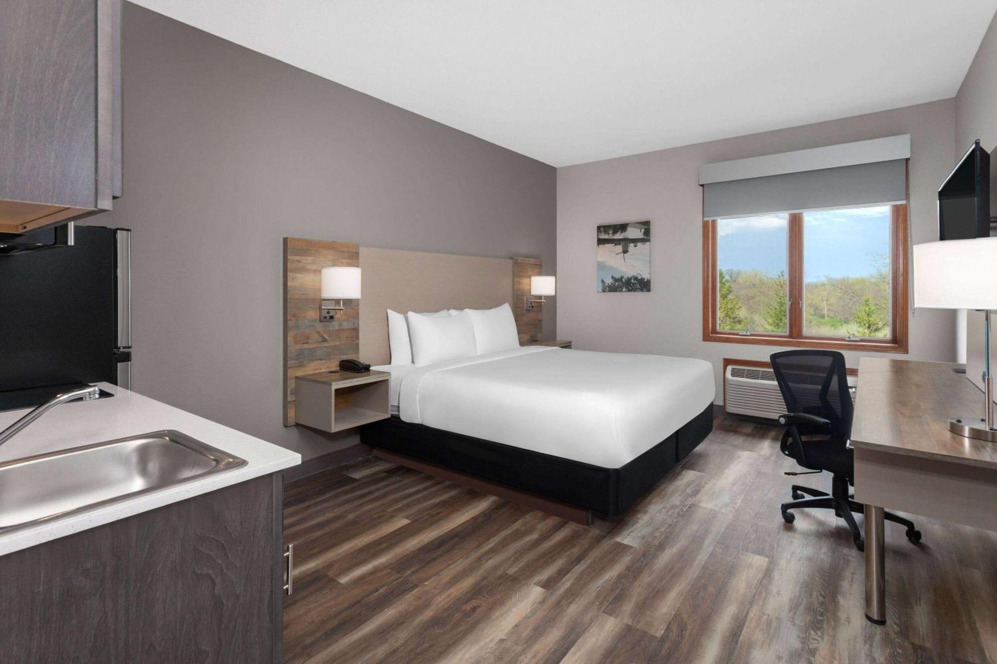 Links Bos Landen Hotel & Spa Of Pella, Trademark By Wyndham 外观 照片