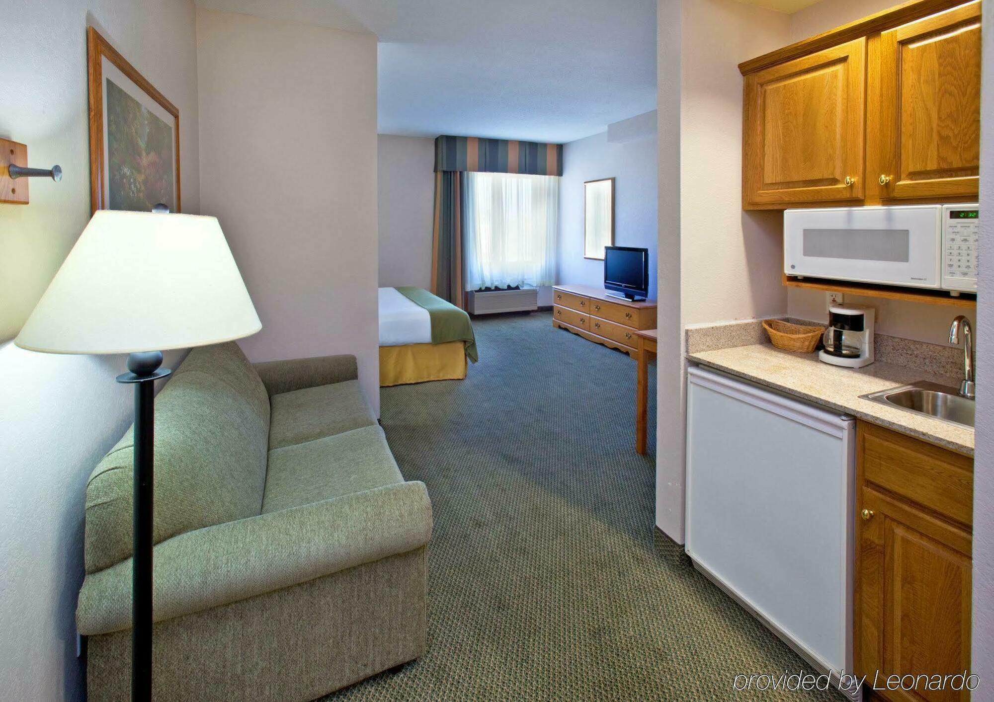 Links Bos Landen Hotel & Spa Of Pella, Trademark By Wyndham 客房 照片
